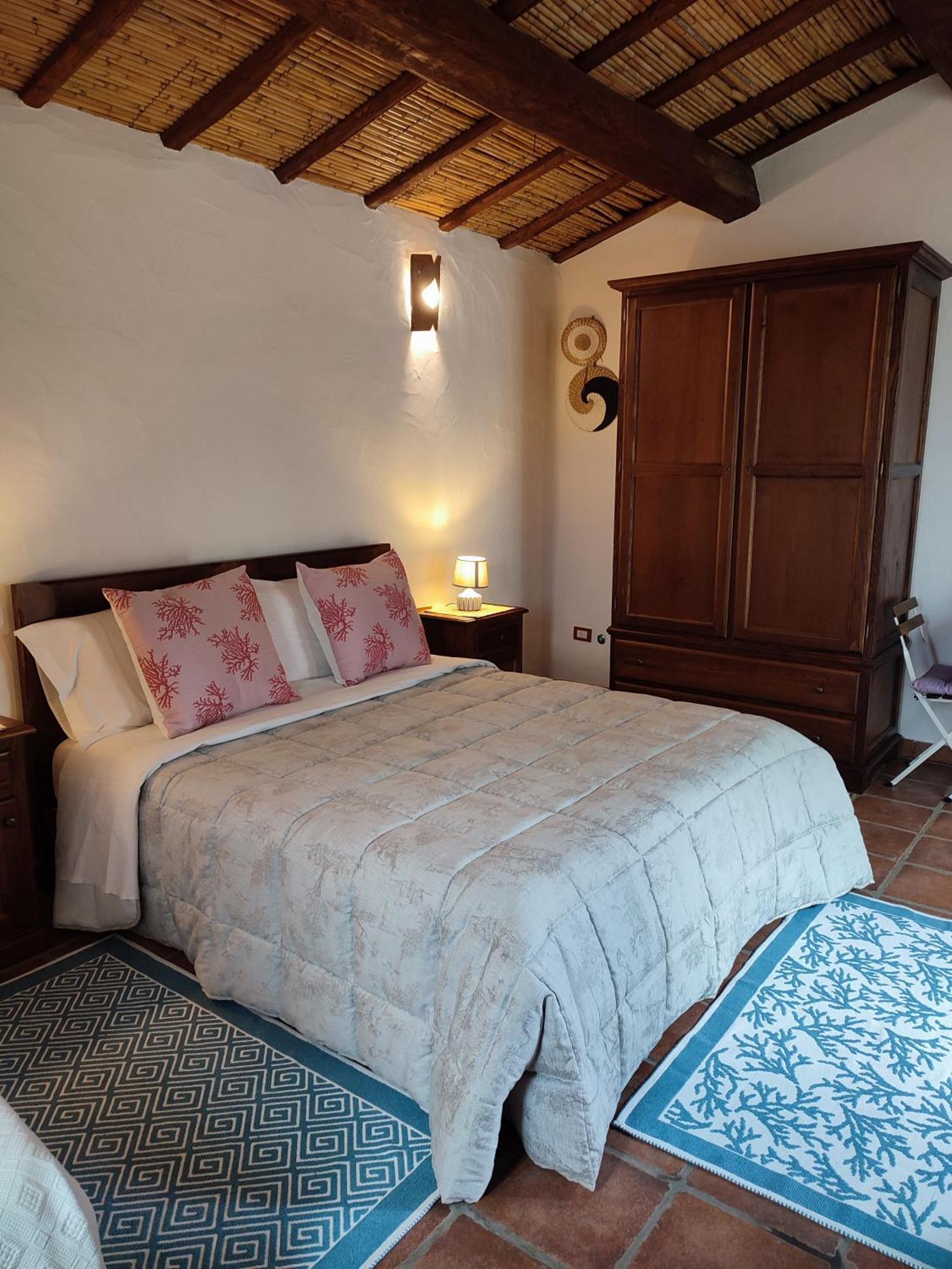 Stazzu Barecca B&B Cugnana Verde エクステリア 写真