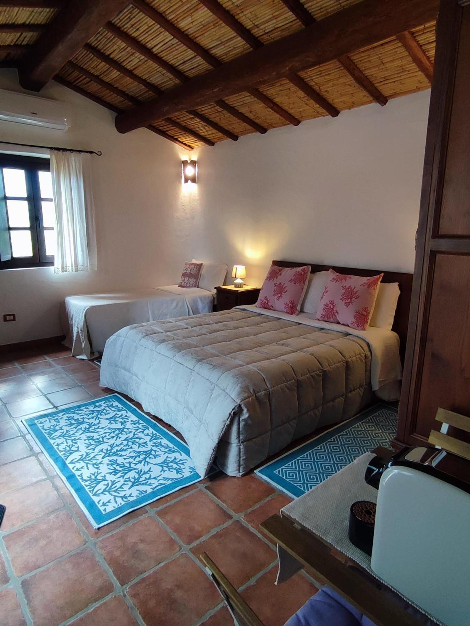 Stazzu Barecca B&B Cugnana Verde エクステリア 写真